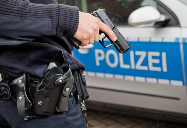 Tri Afganistanca silovala 13-godišnjakinju koja je potom umrla. U optužnici stoji silovanje, ali ne i ubojstvo…