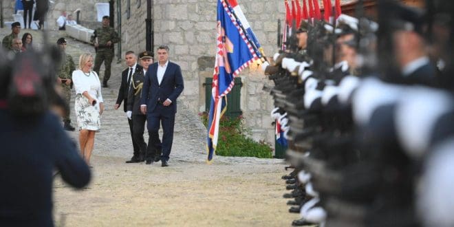 Predsjednik Milanović priredio prijam na Kninskoj tvrđavi