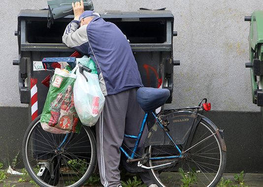 Život u BiH u protekle četiri godine: Ljudi gladni, male plate, korupcija i egzodus