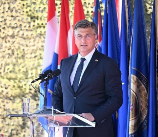 Plenković u Kninu: “Nema europske BiH ako Hrvati ne budu legitimno i demokratski zastupljeni”