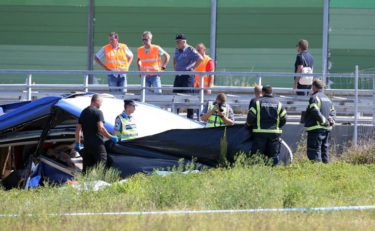 Strahota u Hrvatskoj: autobus iz Poljske išao u Međugorje, sletio s ceste, 12 ljudi poginulo, mnogi se bore za život