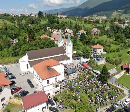 Sutra na Docu kod Travnika proslava Velike Gospe