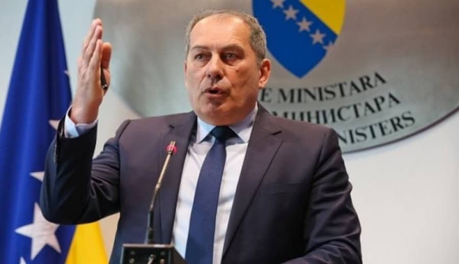 Novinar napisao da je Mektić naručio kokain, političar mu opsovao “sve u rodu i porodu” i još štošta