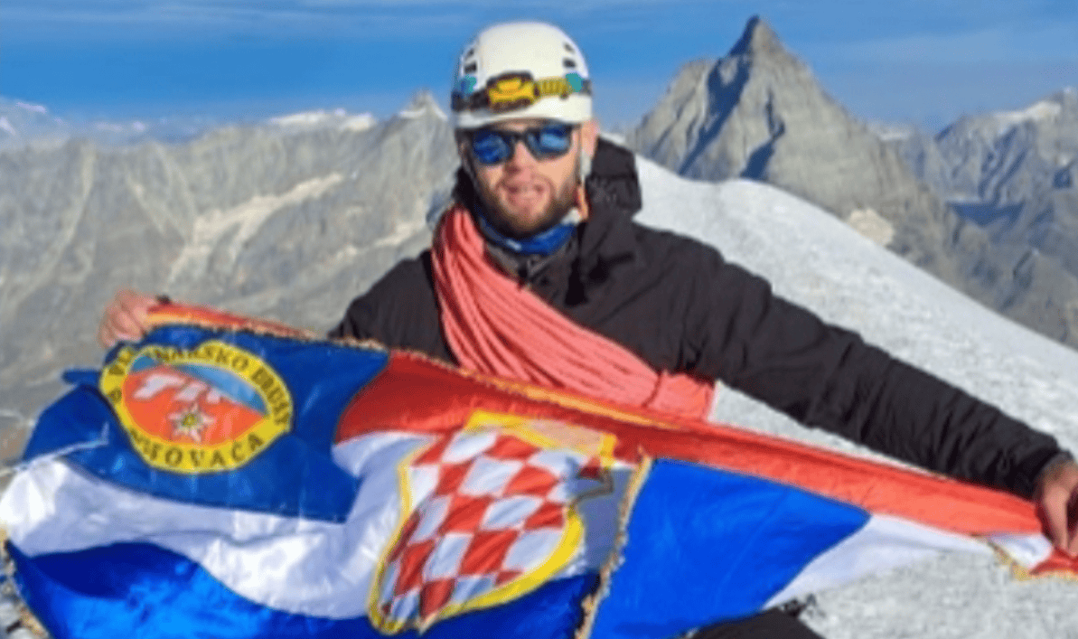 Vijori se, ljepotice: Busovljak raširio zastavu Hrvata na alpskom vrhu