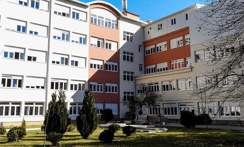 Bolnica u Foči se oglasila nakon skandala: Beba im je ispala pri porodu…