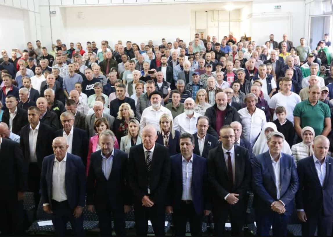 Olovno teške Bakirove riječi iz Olova: “neće se u Zagrebu i Beogradu odlučivati o BiH, od susjeda očekujemo da nas poštuju…”