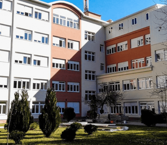 Bolnica u Foči: Utvrđujemo kako je novorođenče palo na pod, izražavamo žaljenje zbog neželjenog nenamjernog događaja