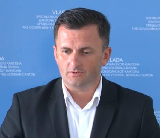 SBK nezaposlenim porodiljama osigurao po 300 KM mjesečno godinu dana