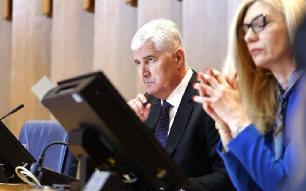 Čović smatra da bi Schmidt trebao nametnuti Izborni zakon: evo što kaže zbog čega to očekuje