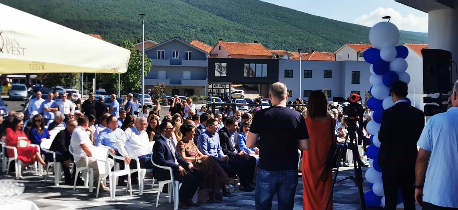 FOTO I VIDEO Posušje sada ima otvoren namoderniji školski objekt u Hercegovini, pogledajte kako izgleda