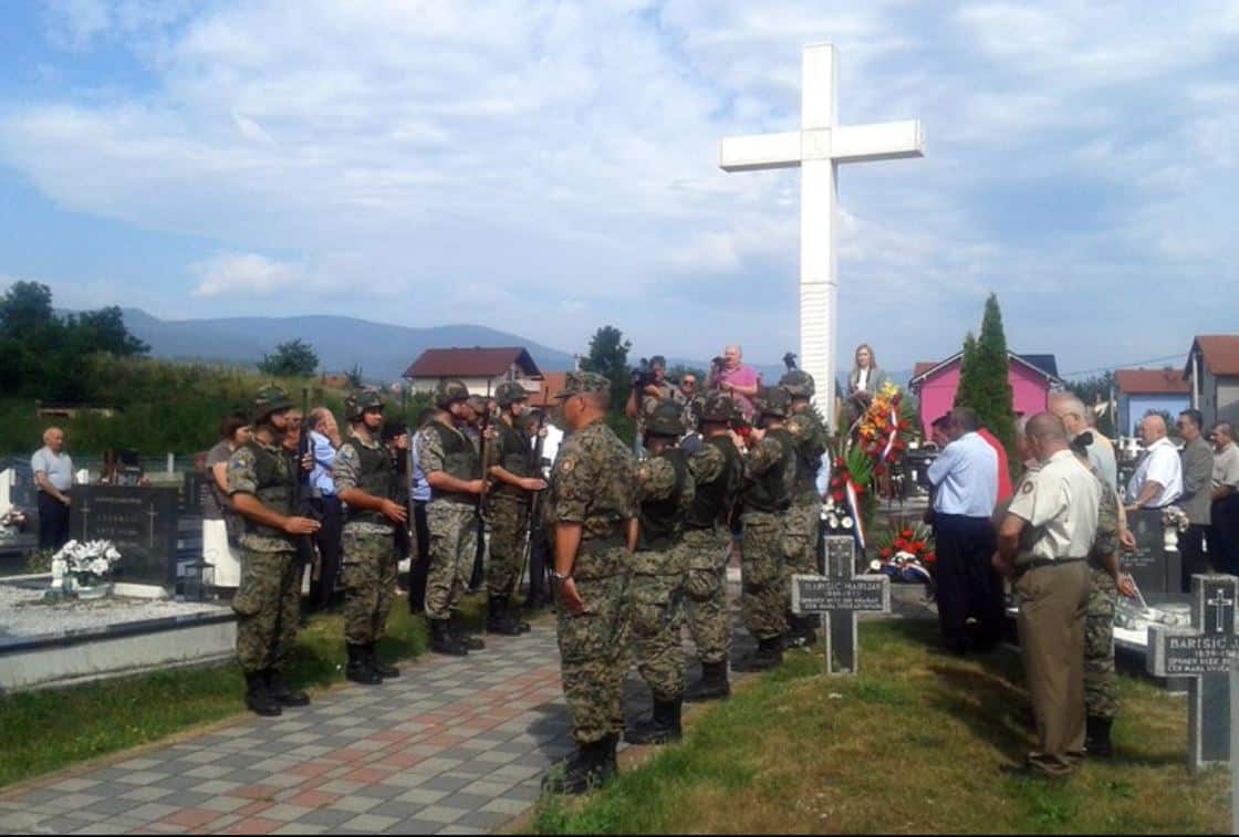 “HVO Bugojno nabavljao je hranu za bošnjačke izbjeglice ‘92, Armija RBiH je nekoliko mjeseci kasnije protjerala većinu Hrvata, brojni su završili u logorima dok im se imovina pljačkala”