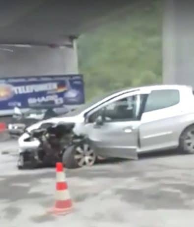 Teška saobraćajna nesreća kod Žepča: Učestvovala tri vozila, povrijeđeno sedam osoba