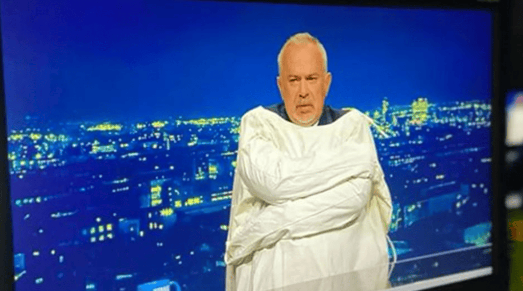 Šprajc se u Stanju nacije pojavio u luđačkoj košulji, fanovi mahom oduševljeni: “Genij”