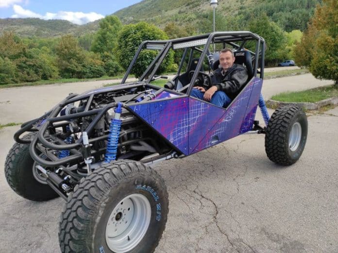 VIDEO i FOTO I Tomislavgrad: Izumljen prvi “duvanjski” automobil, ručno izrađeni “Predator”