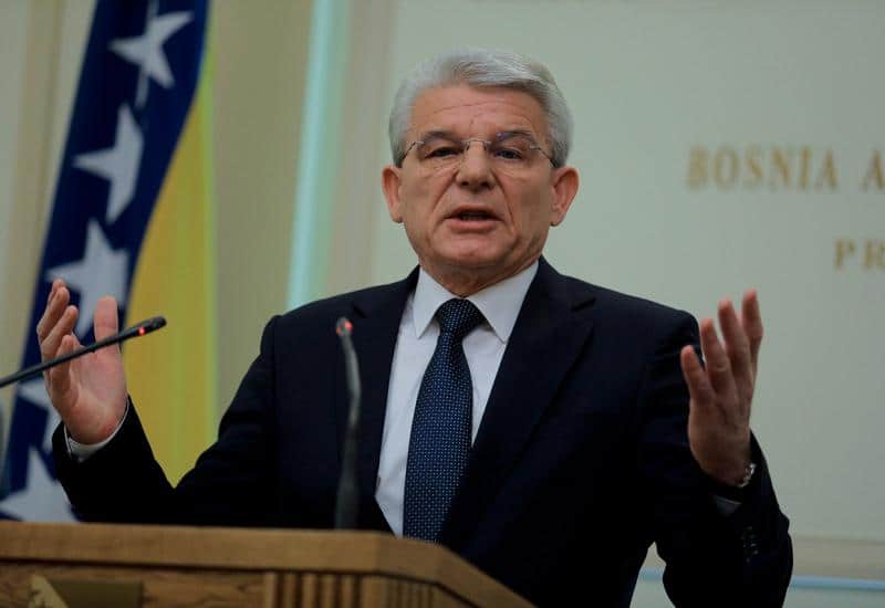 Džaferović dao intervju muslimanskoj televiziji, napao Zorana Milanovića i Hrvatsku, rekao da Dodik iz Predsjedništva “odlazi poražen”