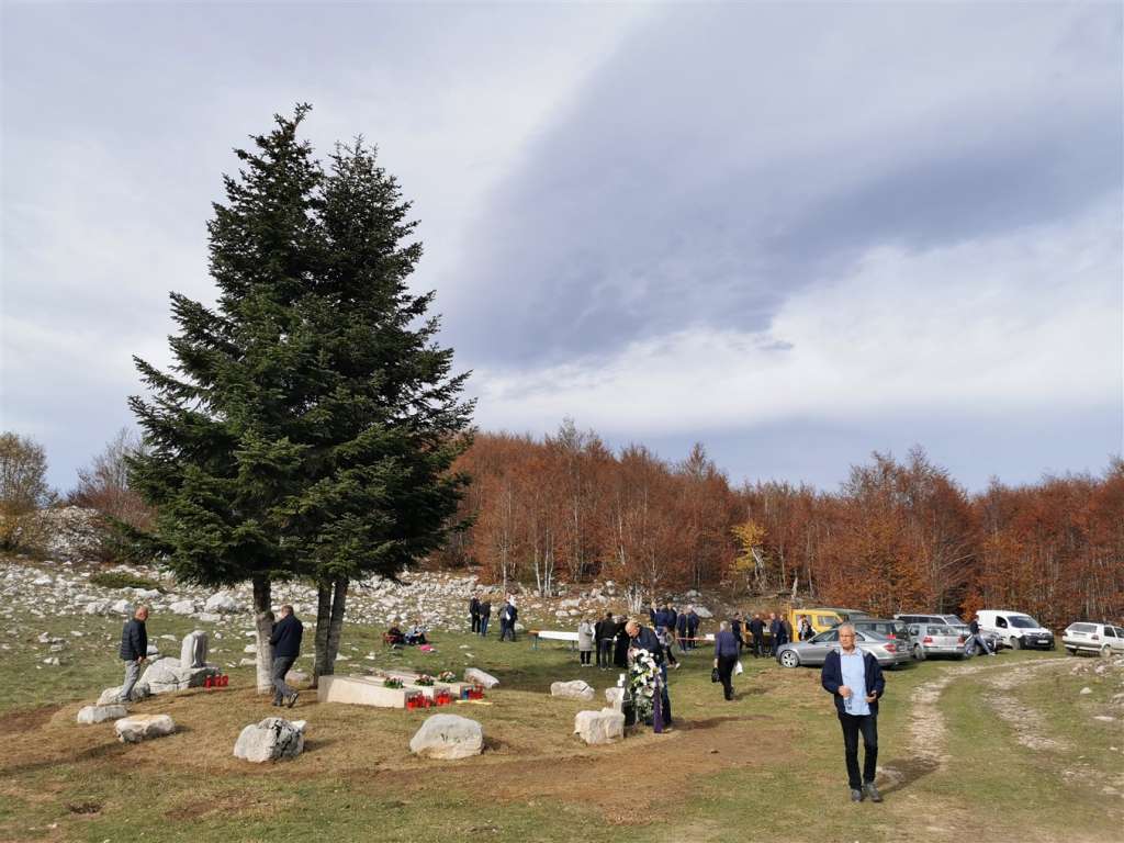 Gotovo su ga uništile ekstremne vremenske (ne)prilike: Obnovljen spomenik duvandžijama na Rosuljama