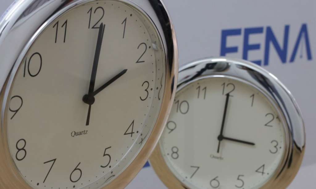 U nedjelju počinje zimsko računanje vremena, kazaljke se pomjeraju za jedan sat unazad, evo što je važno znati