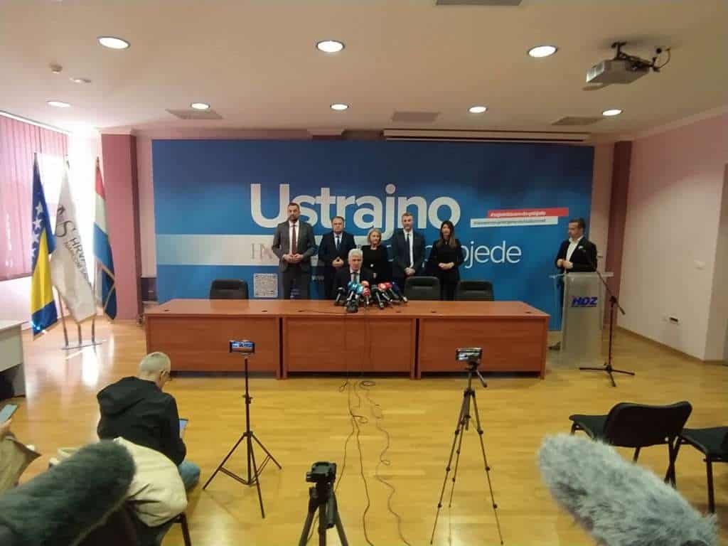 Javio se Čović nakon razgovora s predstavnicima Trojke u Mostaru, pogledajte što je poručio Nikšić