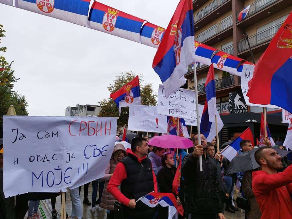 Srbi na sjeveru Kosova deveti dan nastavljaju svoju borbu: zatvoreni granični prijelazi, KFOR još šuti