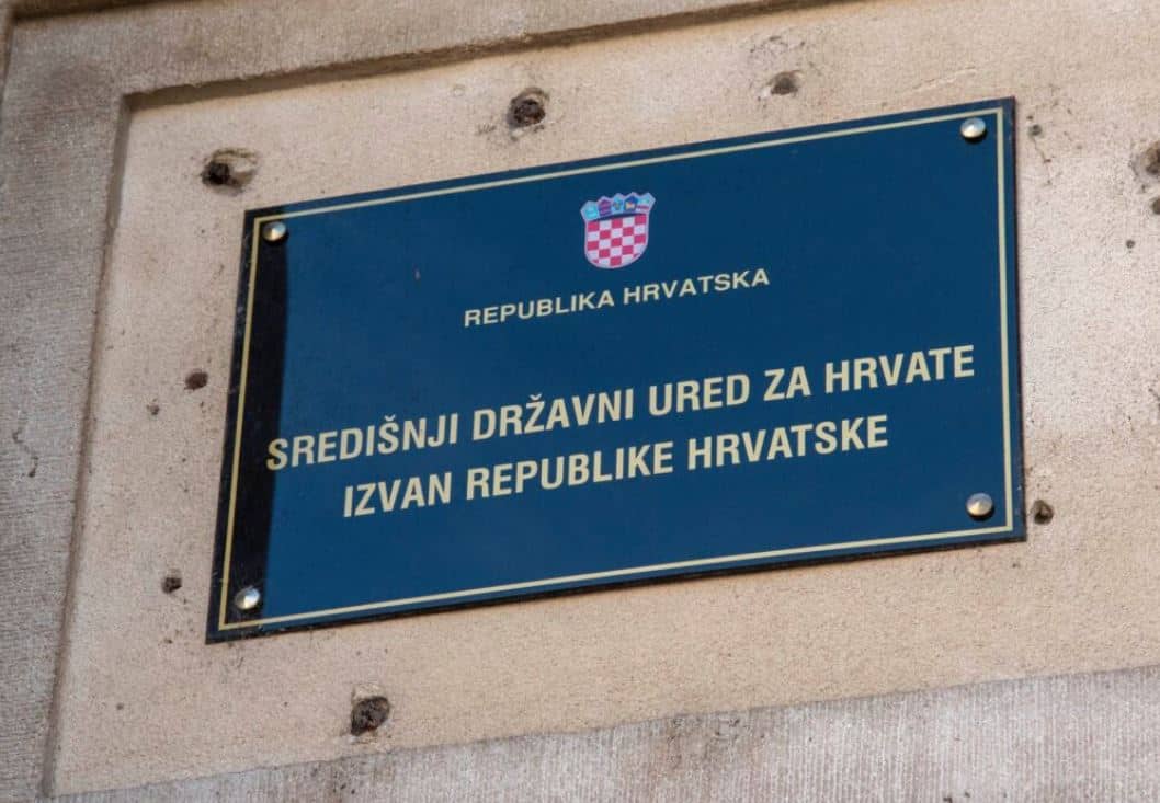 Središnji državni ured za Hrvate izvan Republike Hrvatske podijelio preko milijun i 200 tisuća maraka za projekte, pogledajte koje