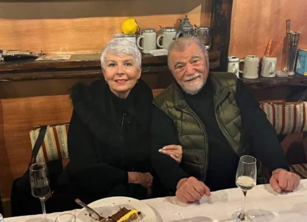 Svaka ptica svome jatu leti iliti vrana vrani oči ne vadi: Pogledajte Kosor i Mesić na “ljupkom” druženju