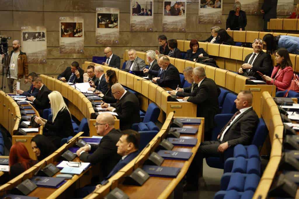 Damir Džeba predsjedatelj hrvatskog kluba u Domu naroda Parlamenta FBiH, evo tko vodi srpski i bošnjački klub