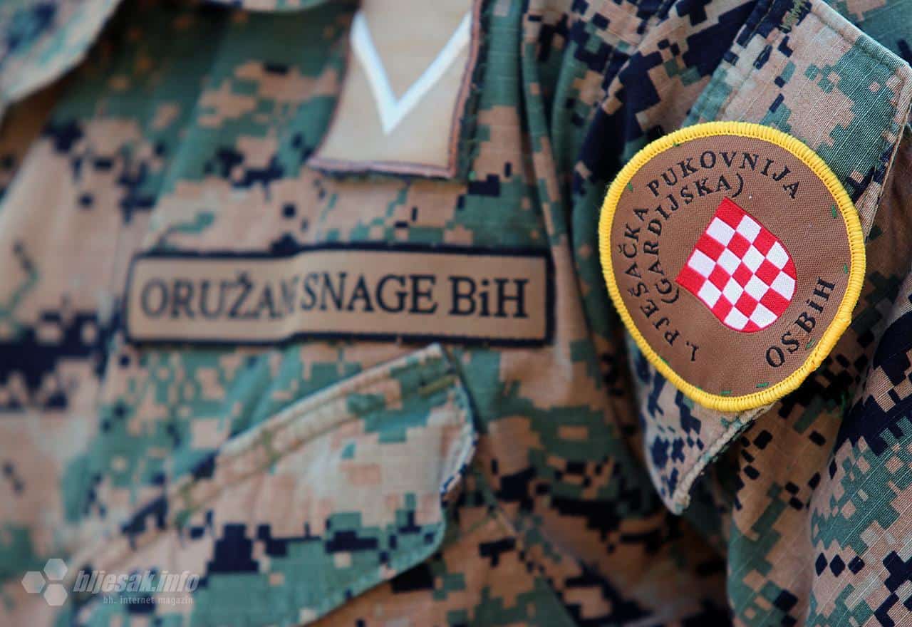 Doslovno ne zna čovjek što bi, da pusti suzu ili se nasmije, ovo stvarno nema smisla: Vojnicima u BiH nedostaju nove odore nakon što su Sjedinjene Američke Države zaustavile dugogodišnje donacije