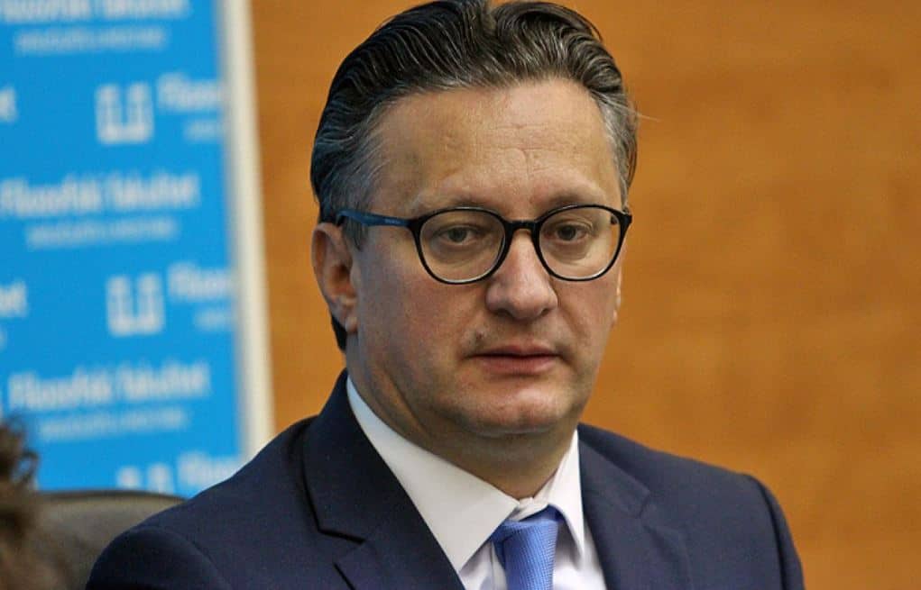 Mislili smo da je odustao od pisanja debelih knjiga koje nitko neće čitati, ali evo novog rektorovog djelceta, pogledajte o čemu je riječ