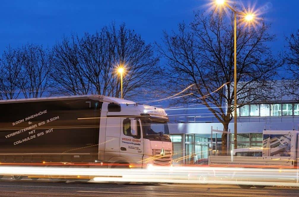 Uzrok nesreće se istražuje: Kamion se zabio u ožalošćene ljude na krematoriju, poginulo 17 ljudi, više od 20 ozlijeđenih