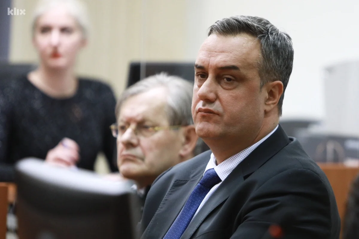 Afera “Asim”: Općinski sud u Sarajevu oslobodio optužbi Asima Sarajlića, bivšeg visokog dužnosnika SDA