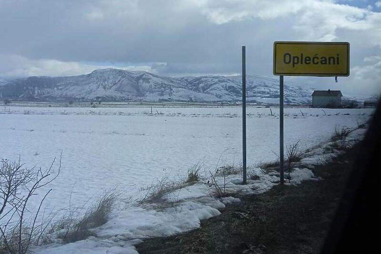Netko se dobro šali? U Tomislavgradu tijekom noći ispremještane table s imenima šest sela