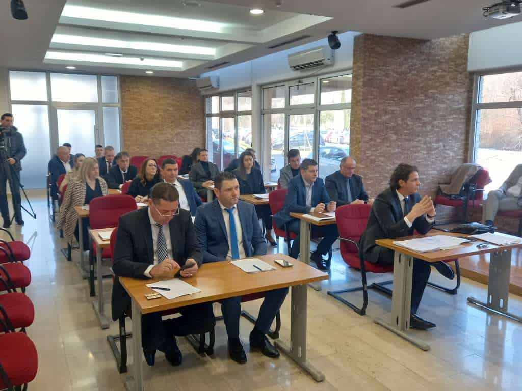 Županija Zapadnohercegovačka usvojila proračun veći od 133 milijuna maraka, 10,3 milijuna za potporu obitelji s troje i više djece