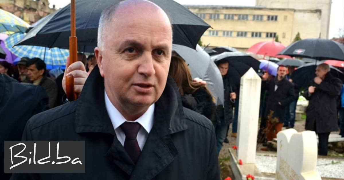 Kakav cringe: Šef SDA u HNŽ-u je očito maznuo nečiju biografiju i objavio kao svoju službenu