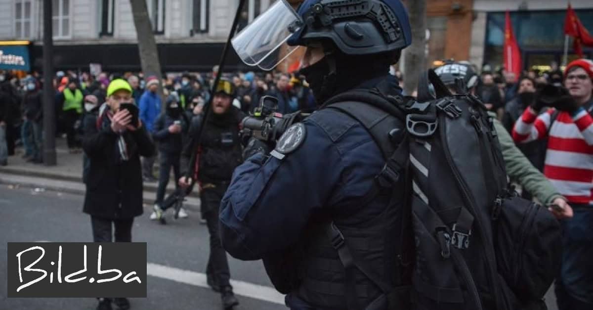 U Francuskoj se ne nazire mir, sindikati ne odustaju od štrajka zbog mirovinske reforme