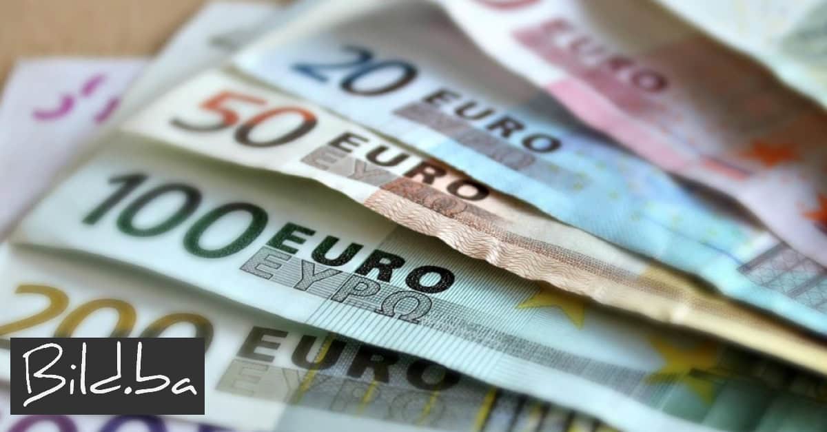 Važno za sve koji misle ulagati: Euro i dalje dobro stoji u odnosu na američki dolar