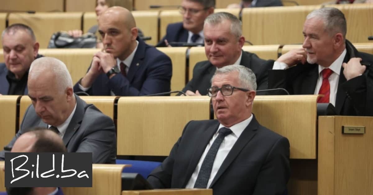 Prekinuta sjednica Zastupničkog doma Parlamenta FBiH na kojoj se raspravljalo o Vladi