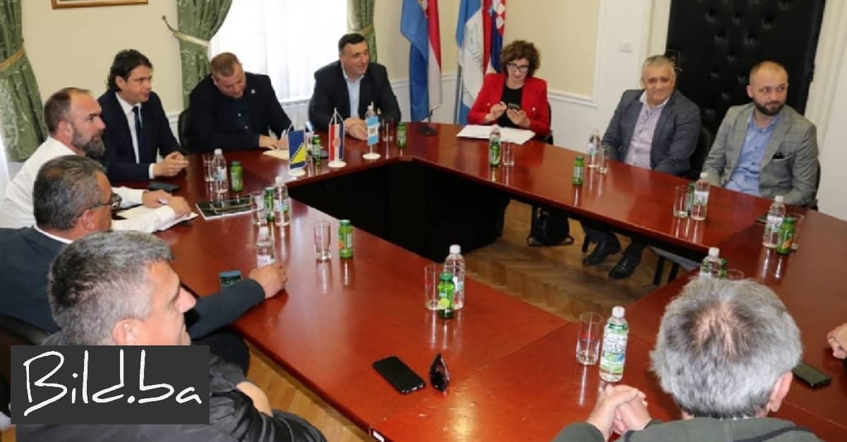 Peđa Čović posjetio Ljubuški: Bio kod gradonačelnika, u Crvenom križu i na Humcu