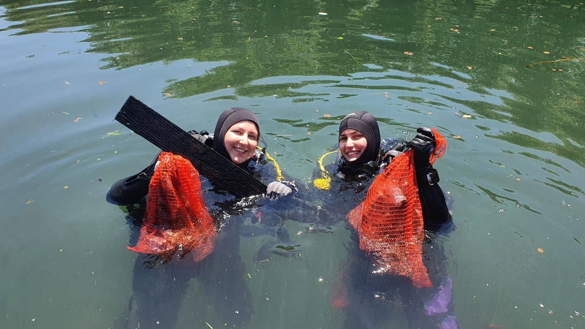 Volonteri sa dna i obala Malog Plivskog jezera počistili 220 kg plastike, metala i papirne ambalaže