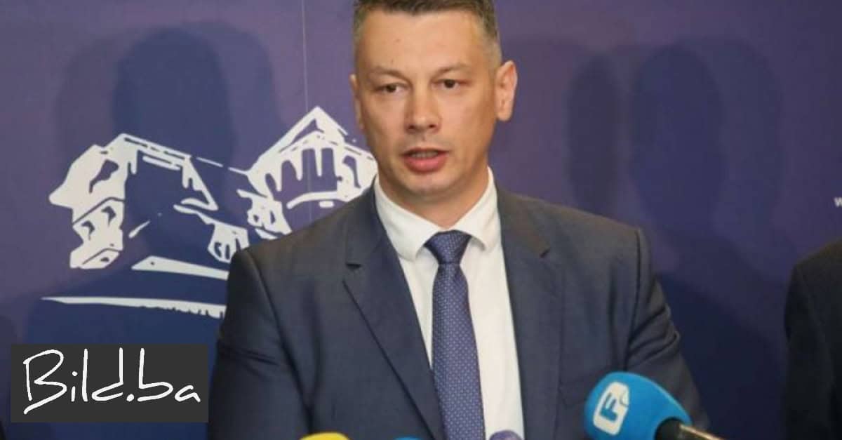 Ministri obrane i sigurnosti uzajamno se optužuju za drogiranje i alkoholizam