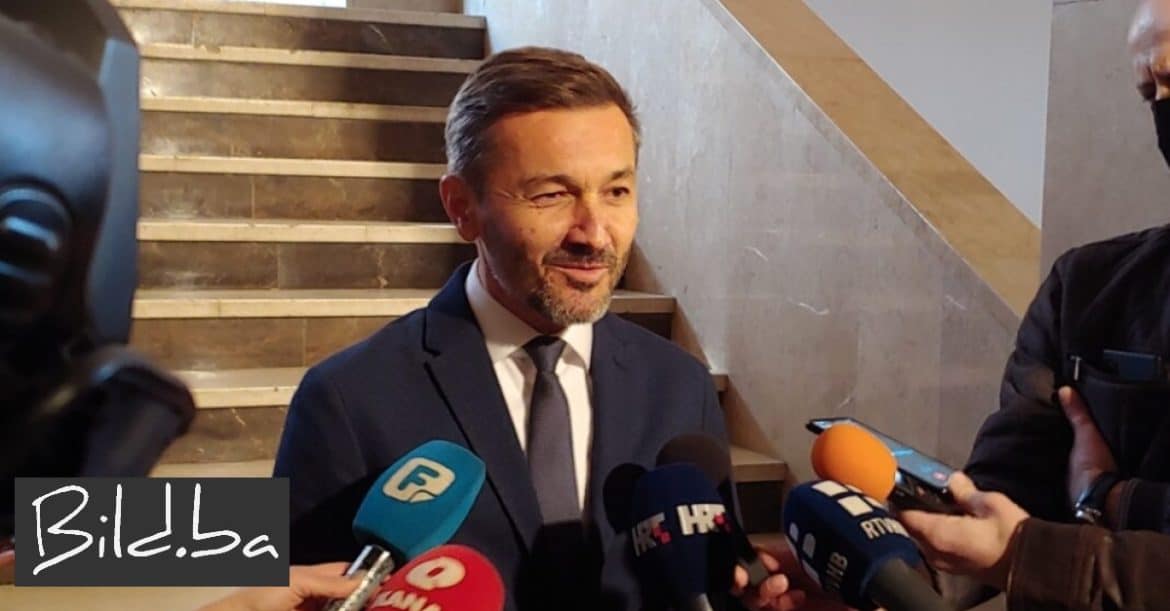 'Član Predsjedništva BiH iz reda….' neustavan je, proturječan i apsurdan izraz