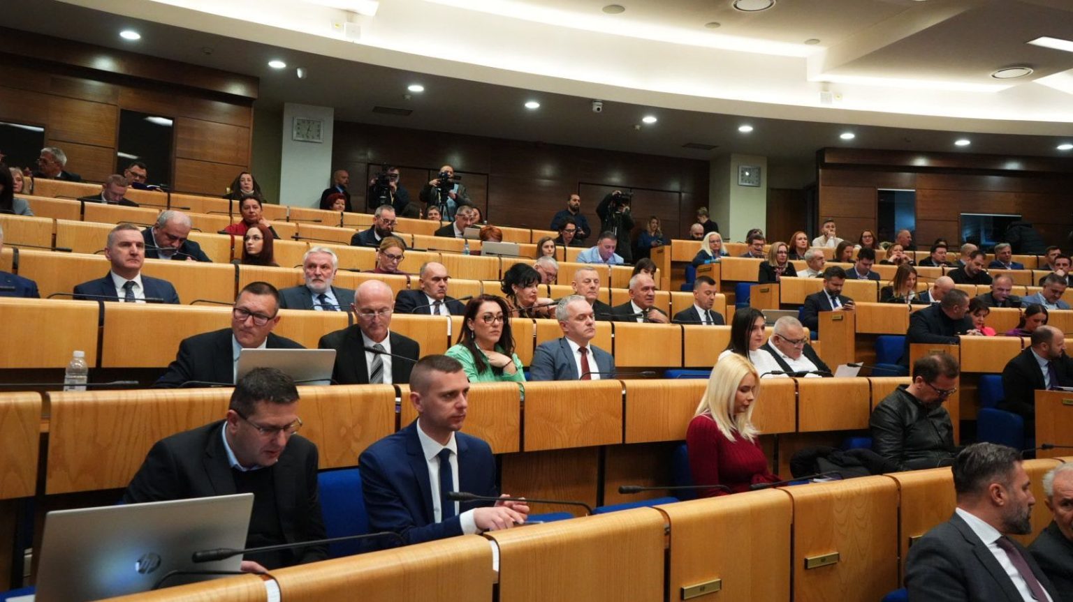 DOM NARODA PFBiH: Usvojen zakon o južnoj interkonekciji. HDZ glasovao protiv, HDZ1990 i HNP suzdržani