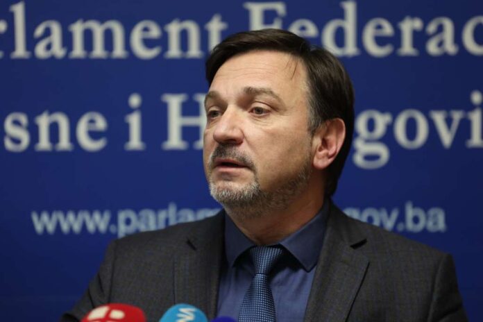 Ministar Hasičević: Do petka snižavamo cijene 50 osnovnih artikala, bojkot smo shvatili kao signal