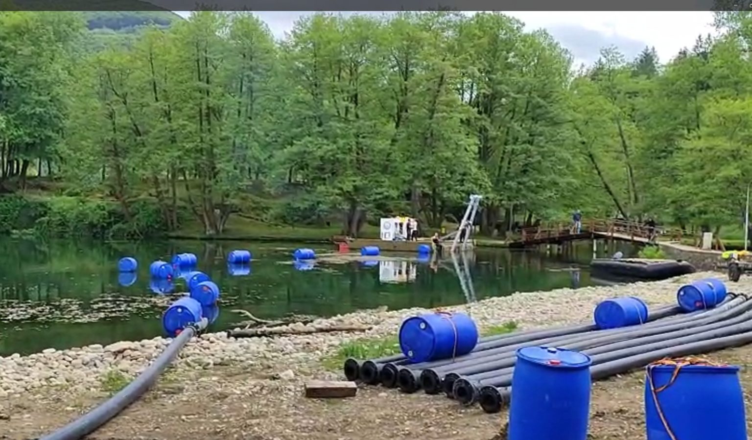 Počelo je čišćenje mulja sa dna Malog Plivskog jezera