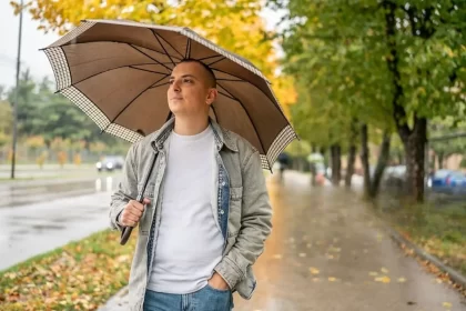 SPREMITE KIŠOBRANE: Nakon sunčanog vikenda obilne kiše i pad temperature