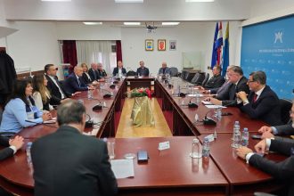 Izaslanstvo Sabora Središnje Bosne predvođeno Draženom Matišićem u posjetu Splitsko-dalmatinskoj županiji