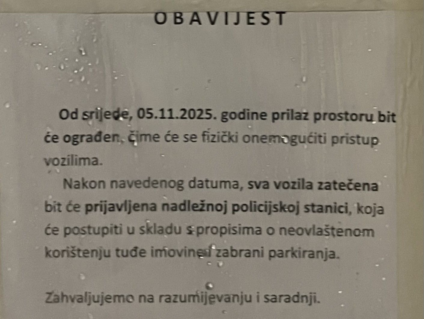 Hoće li biti zabranjen parking ispred gradske sportske dvorane Jajce?
